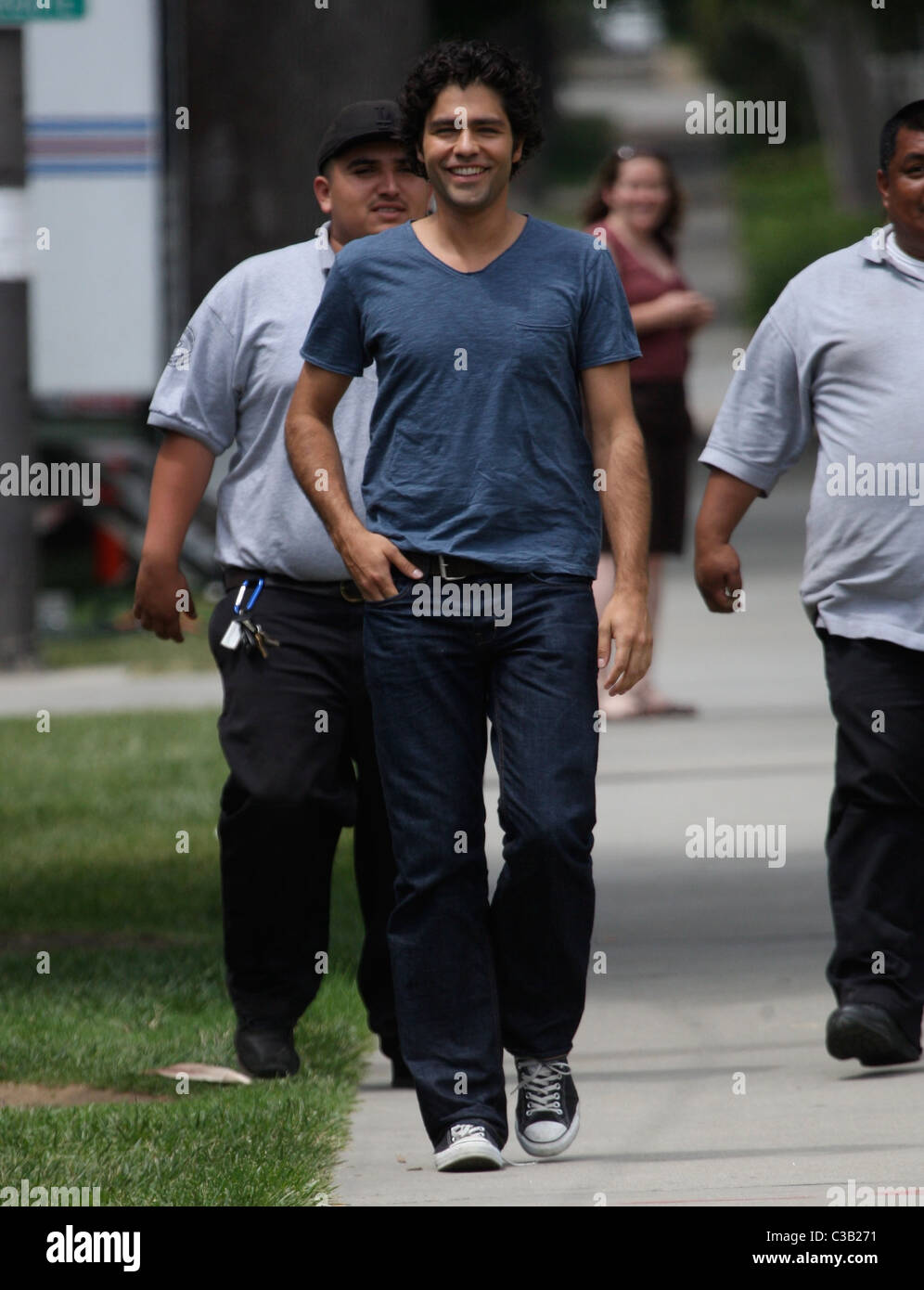 Adrian Grenier The cast of 'Entourage' filming a scene in Pasadena Los ...