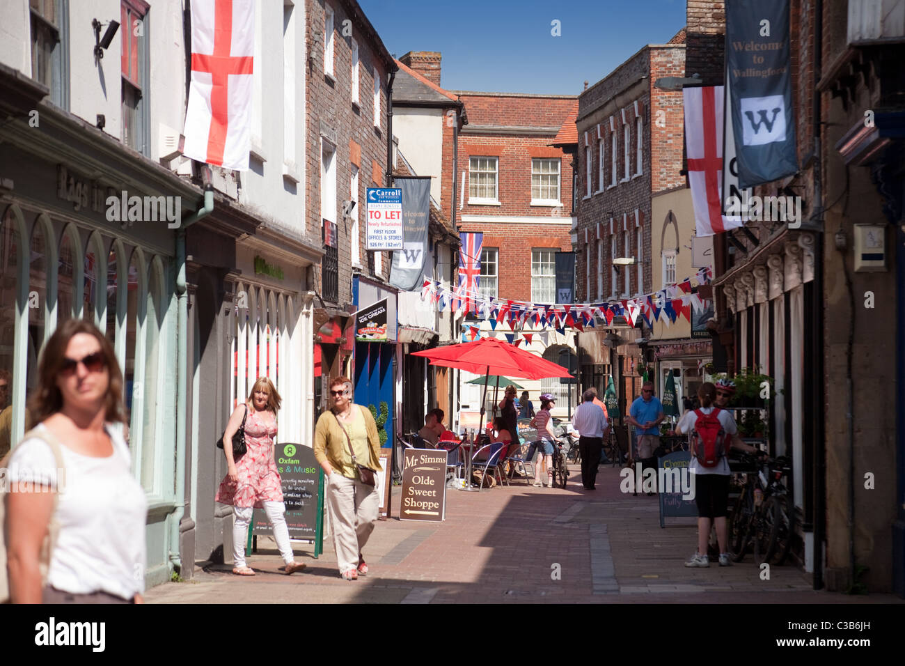 Street scene on St georges day, Wallingford, Oxfordshire UK Stock Photo