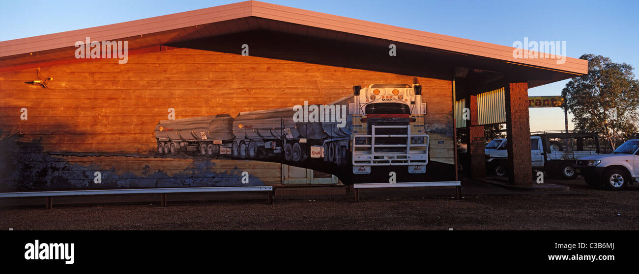 Australia, Northern Territory, Three Ways on the Stuart Highway Stock Photo