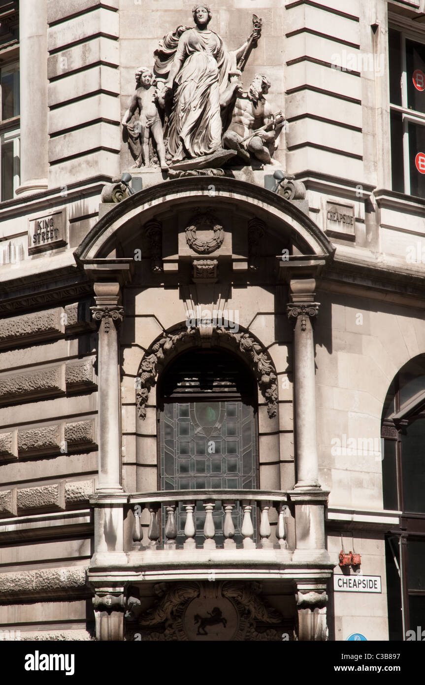 Architectural detail of Lloyds TSB Bank,53 King Street, Manchester. Edwardian Baroque by architect Charles Heathcote Stock Photo