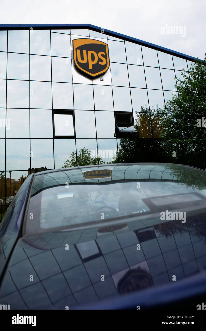 UPS office in London Stock Photo - Alamy