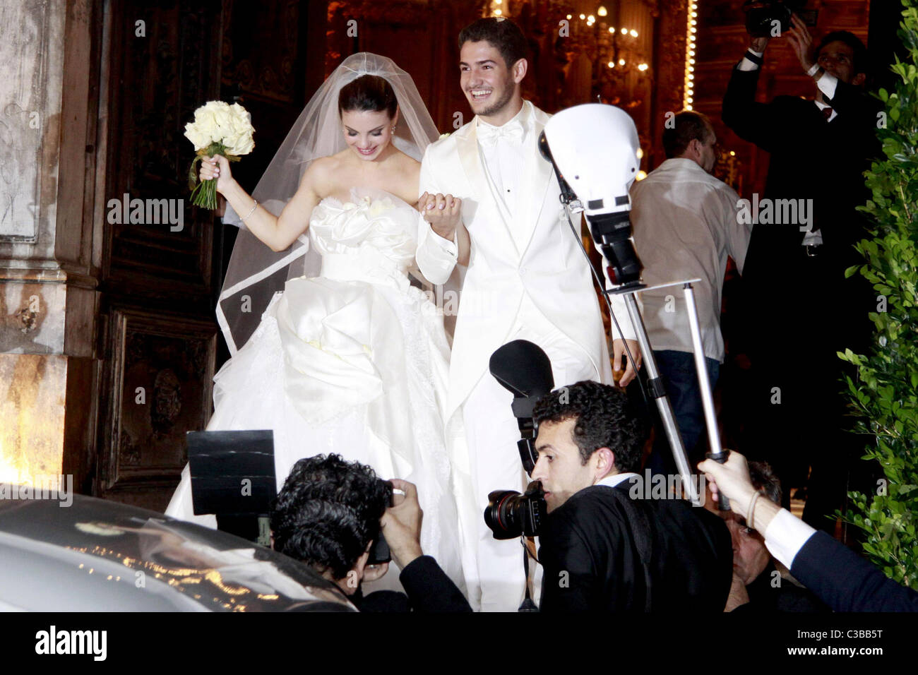 Azteca UNO on X: \, image size:1300x956