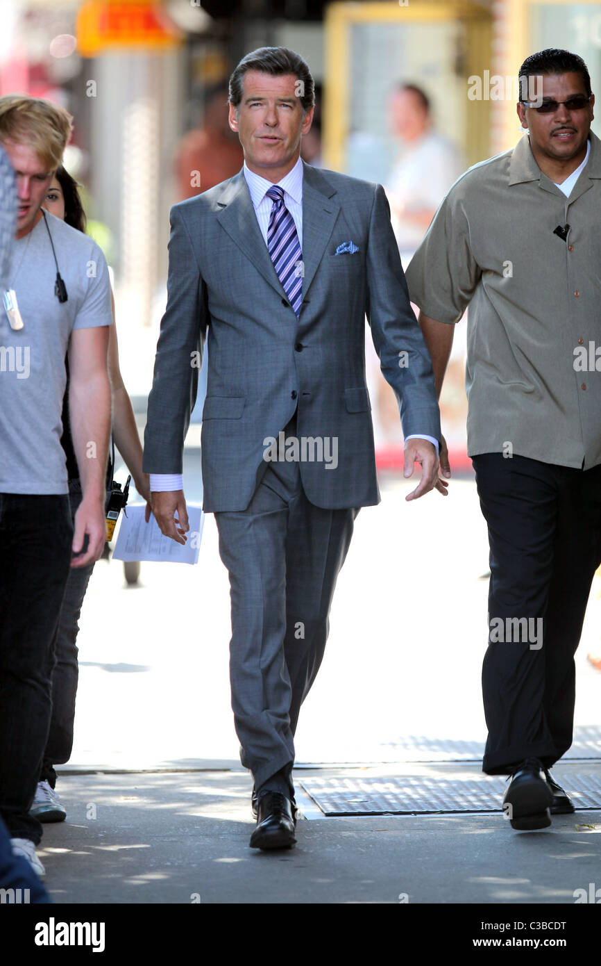 Pierce Brosnan on the set of his new film 'Remember Me' shooting in Queens New York City, USA