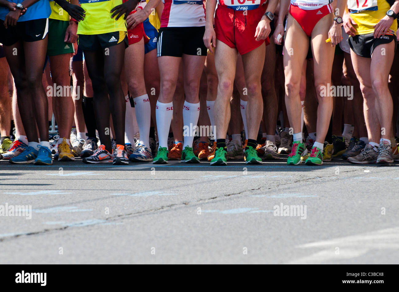 marathon athletes at the start Stock Photo Alamy