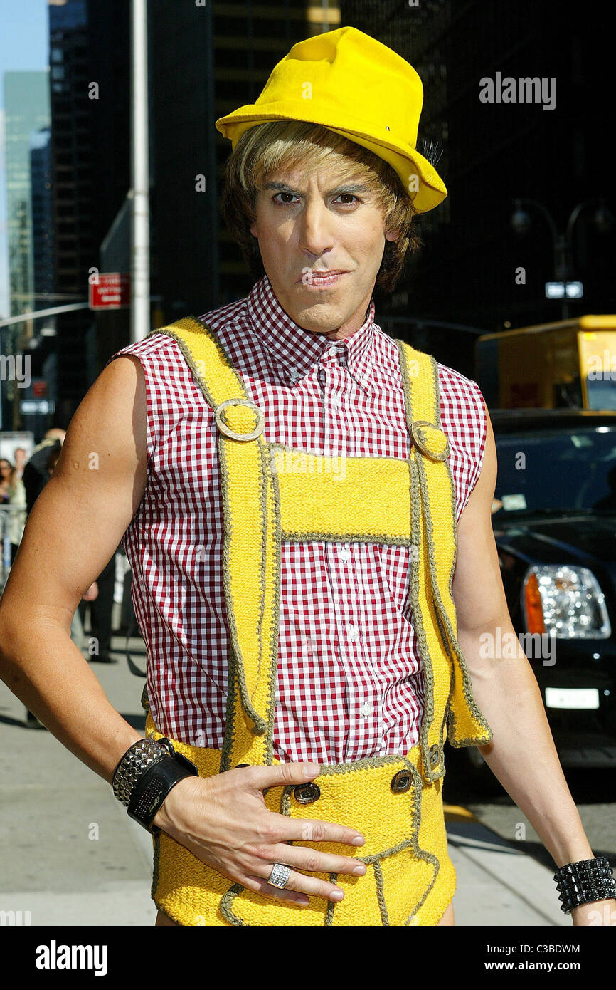 Sacha baron cohen as bruno hires stock photography and images Alamy(00)