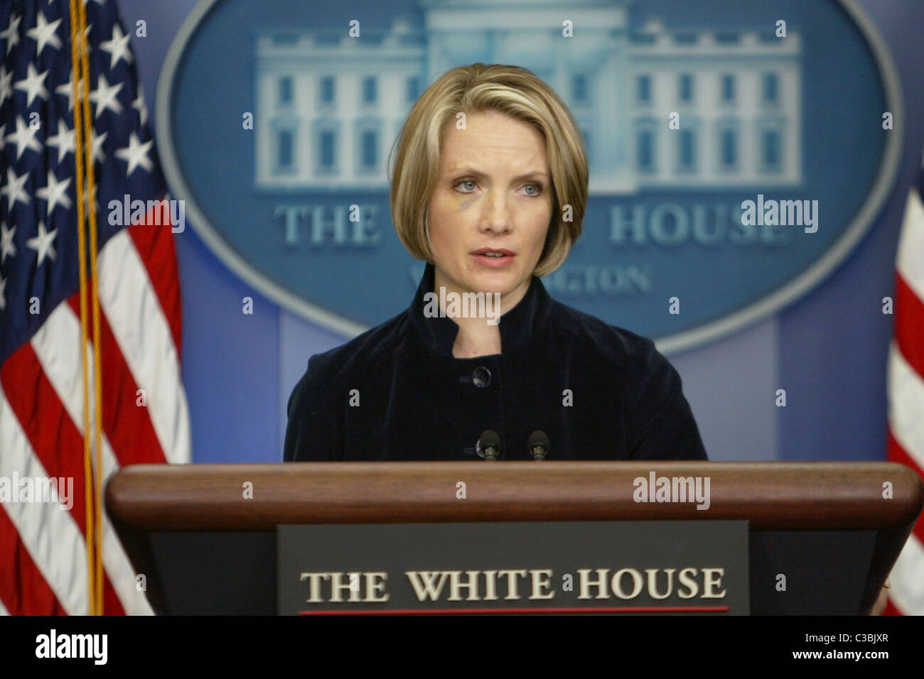 White House Press Secretary Dana Perino stuns reporters as she steps
