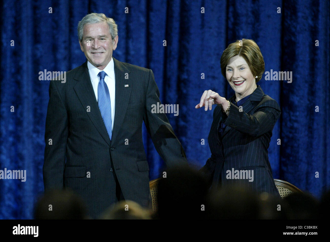 Us President George W Bush And First Lady Laura Bush Unveil Their