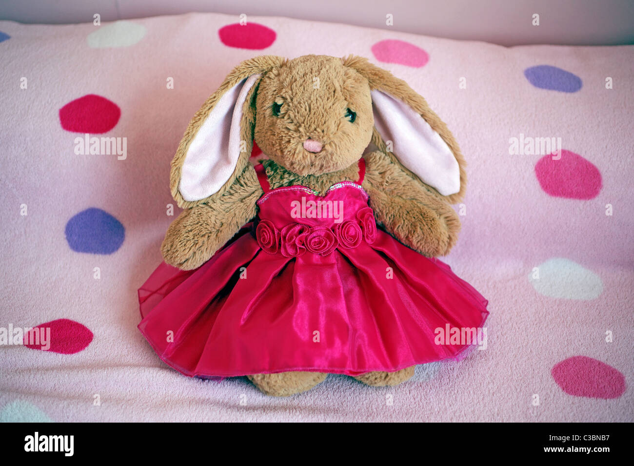 Pink bunny rabbit soft cuddly toy hi-res stock photography and images ...
