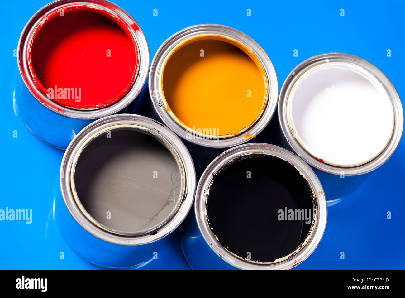 cans of paint Stock Photo Alamy