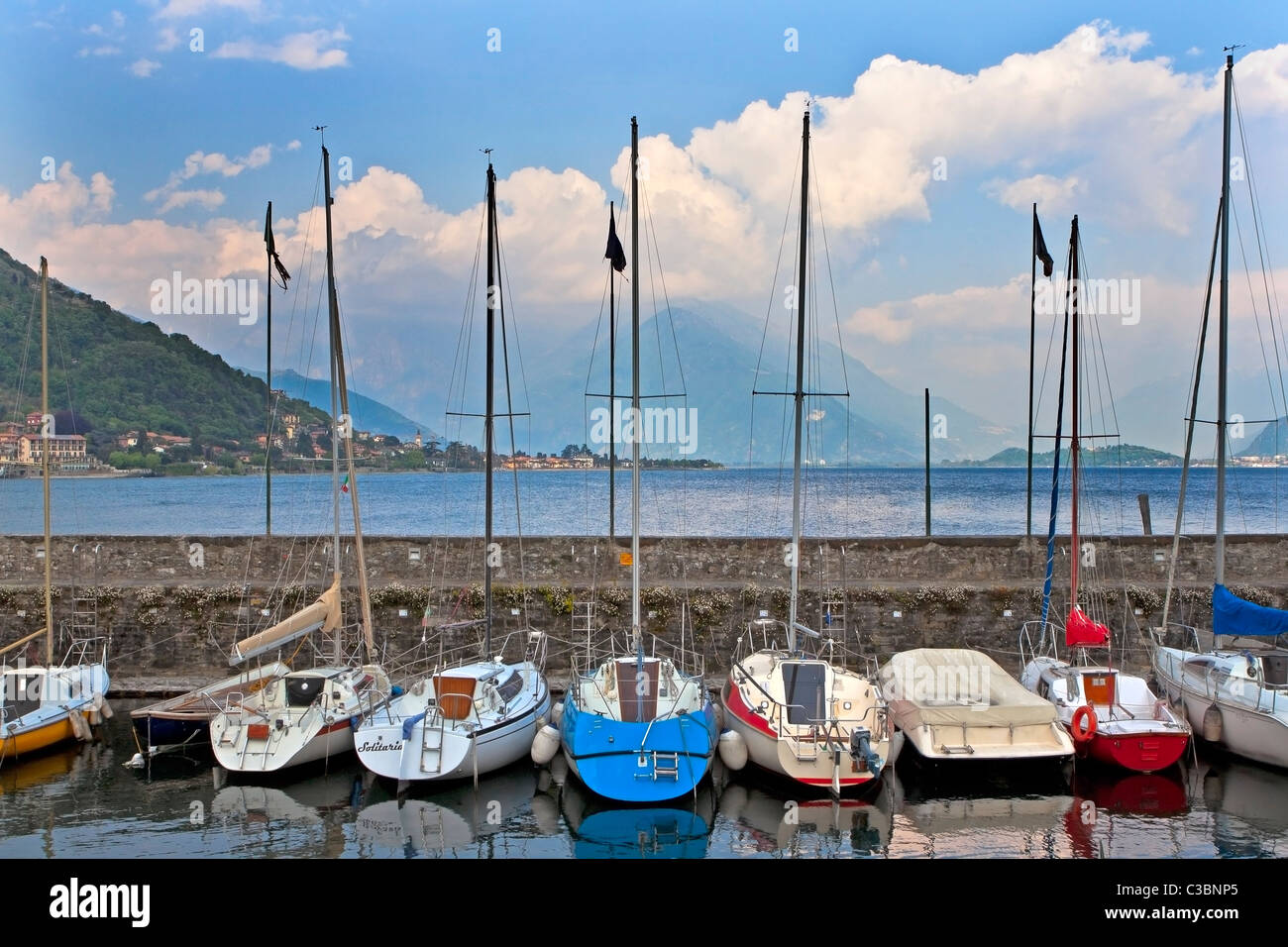 Boote in Gravedona, Lago di Como, Italien Stock Photo