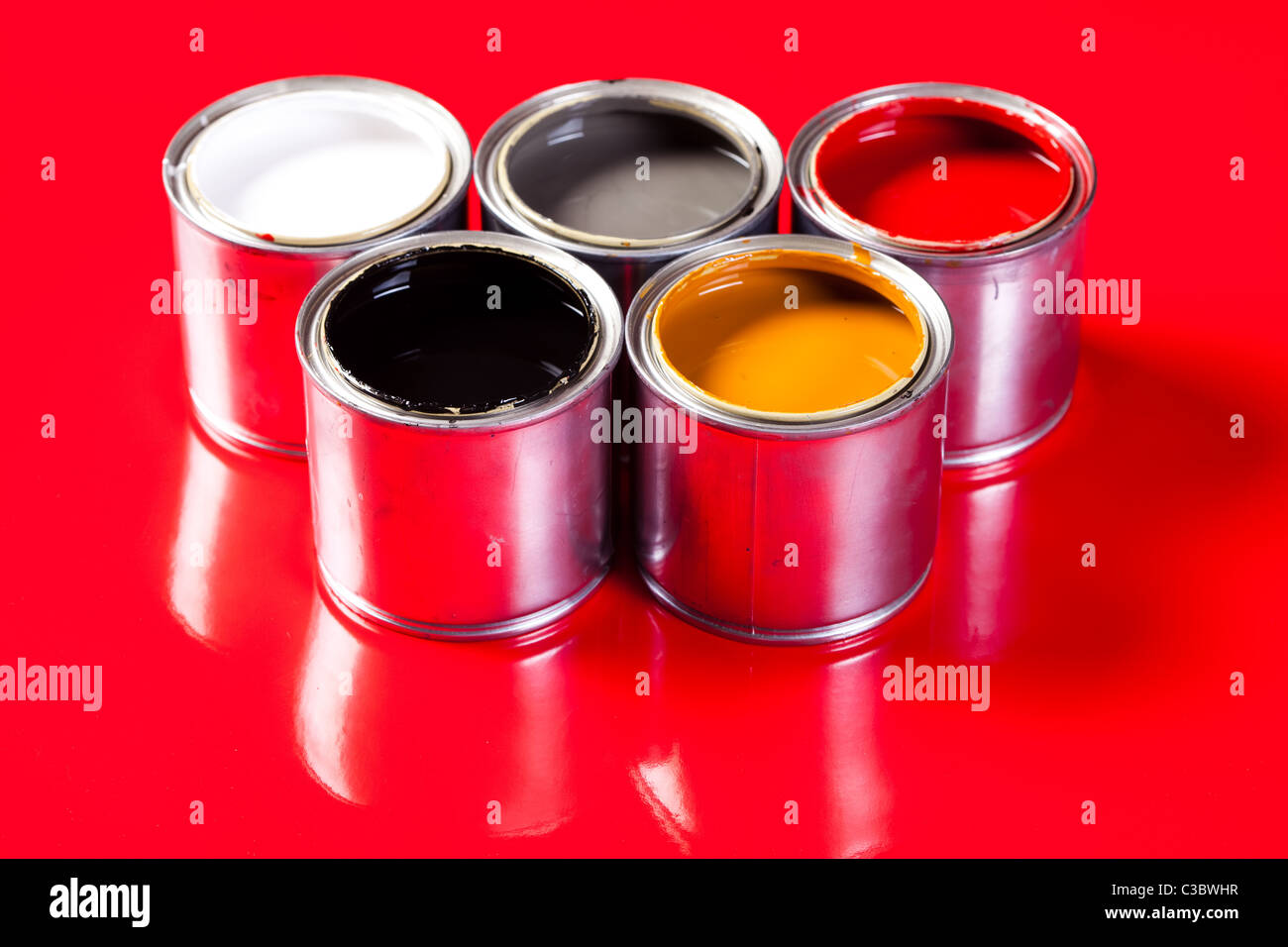 cans of paint Stock Photo Alamy