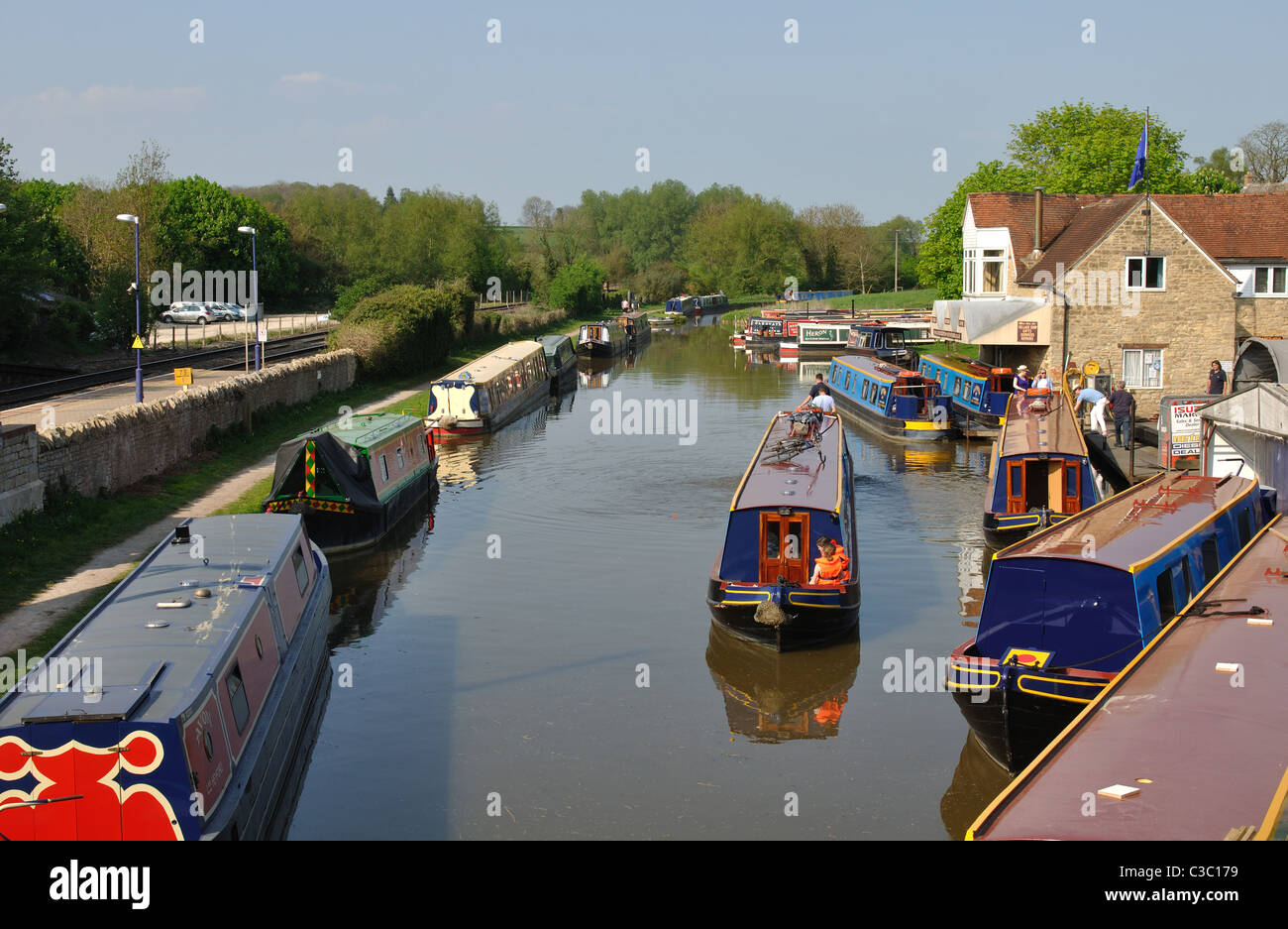 The Oxford Canal at Lower Heyford, Oxfordshire, England, UK Stock Photo