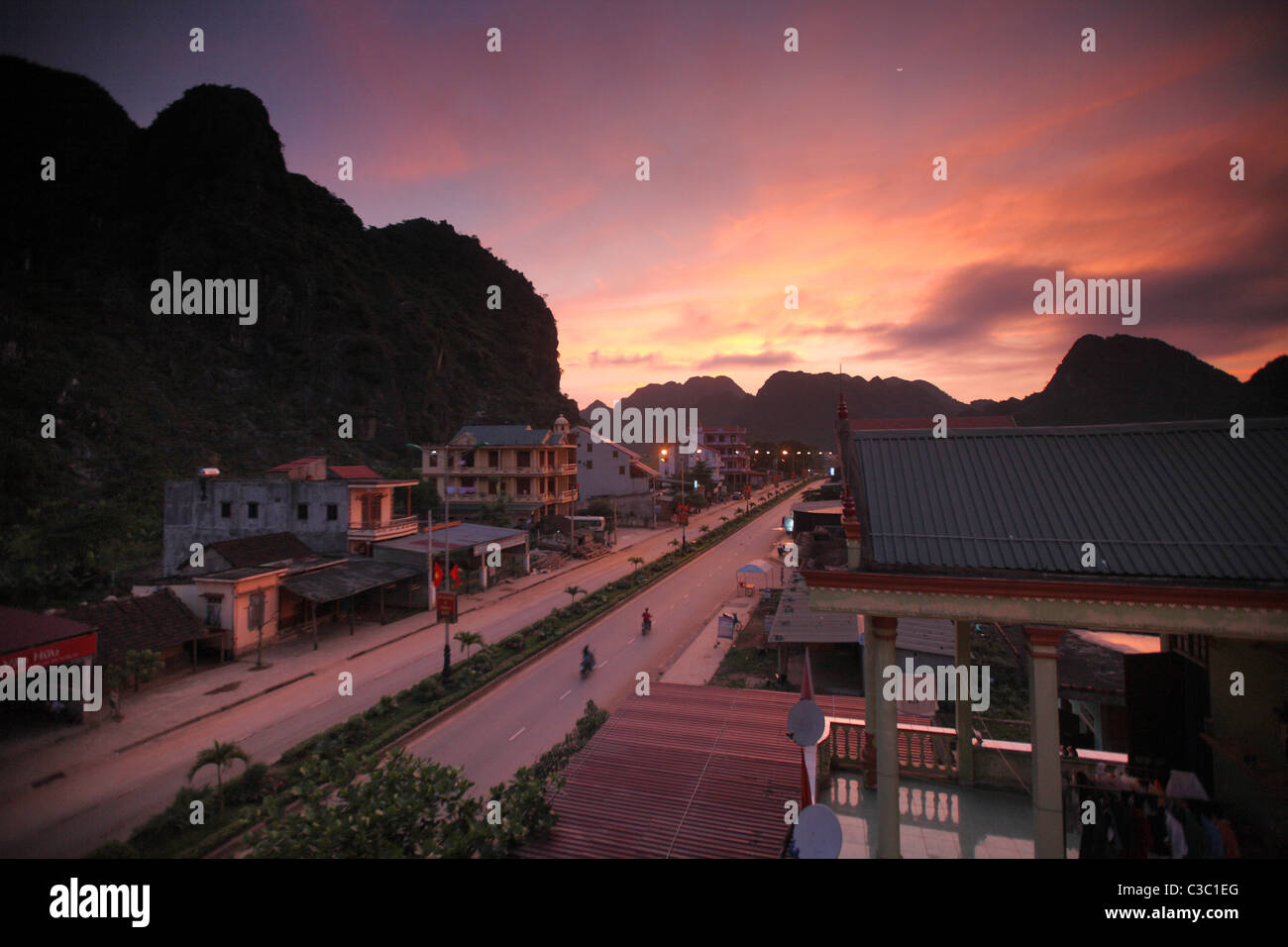 Son Trach main street at sunset - Vietnam. Son Trach is in Phong Nha Ke Bang National Park Stock Photo