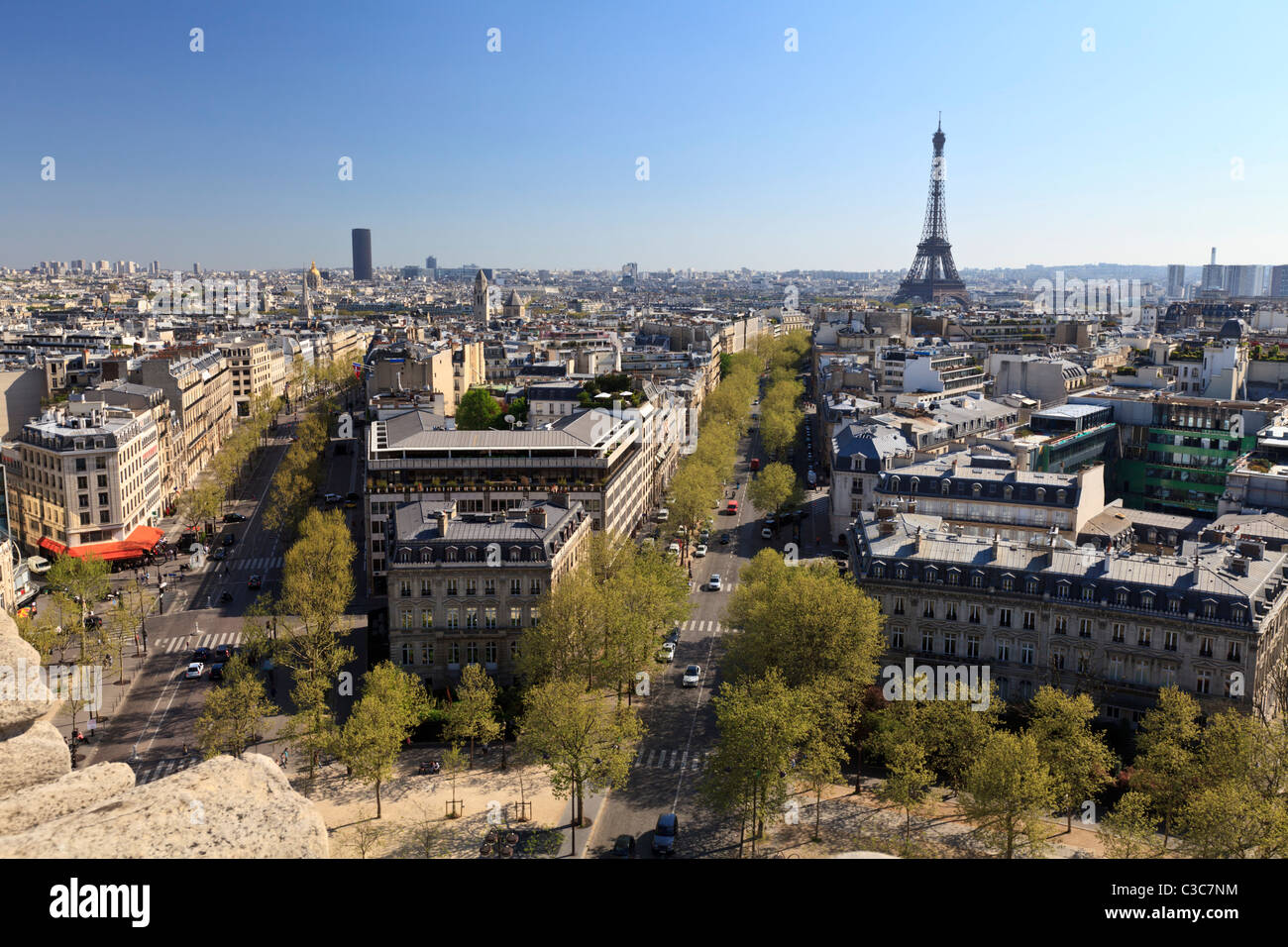 荻原美里さん View from the Ark de Triomphe 荻原美里さん View from the Ark de Triomphe View underneath