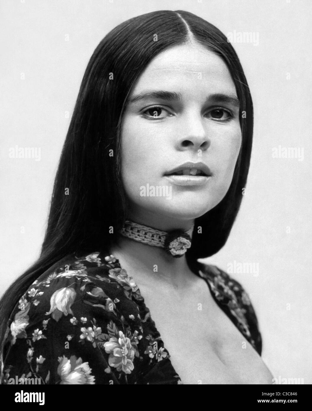 Mcgraw pics ali Ali MacGraw