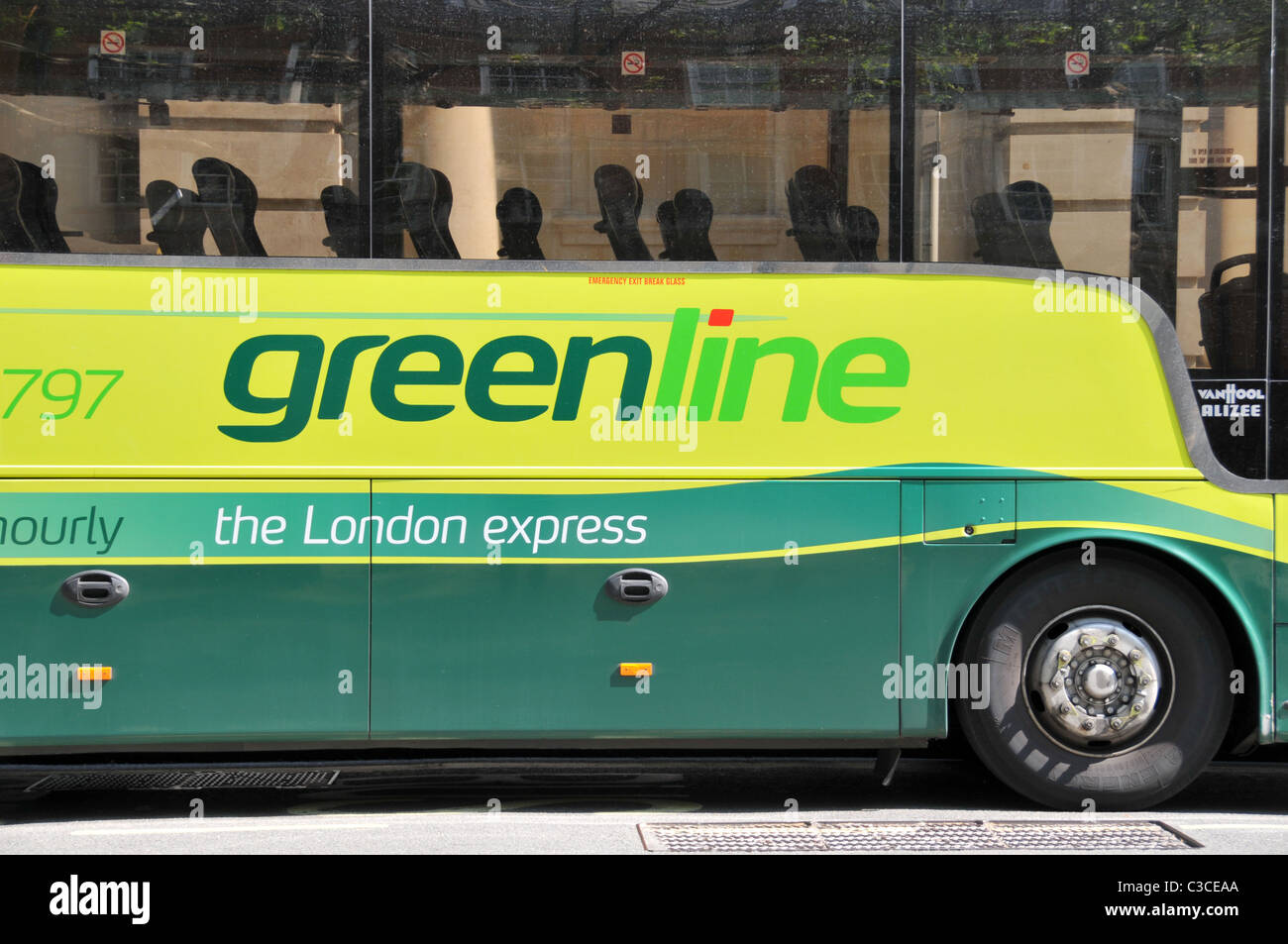 Greenline bus coach London Express parked London Victoria Stock ...