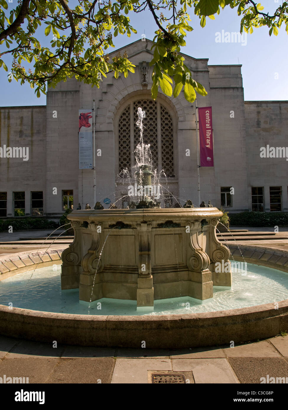 Fountain at the entrance to Southampton Library and Art Gallery in the ...