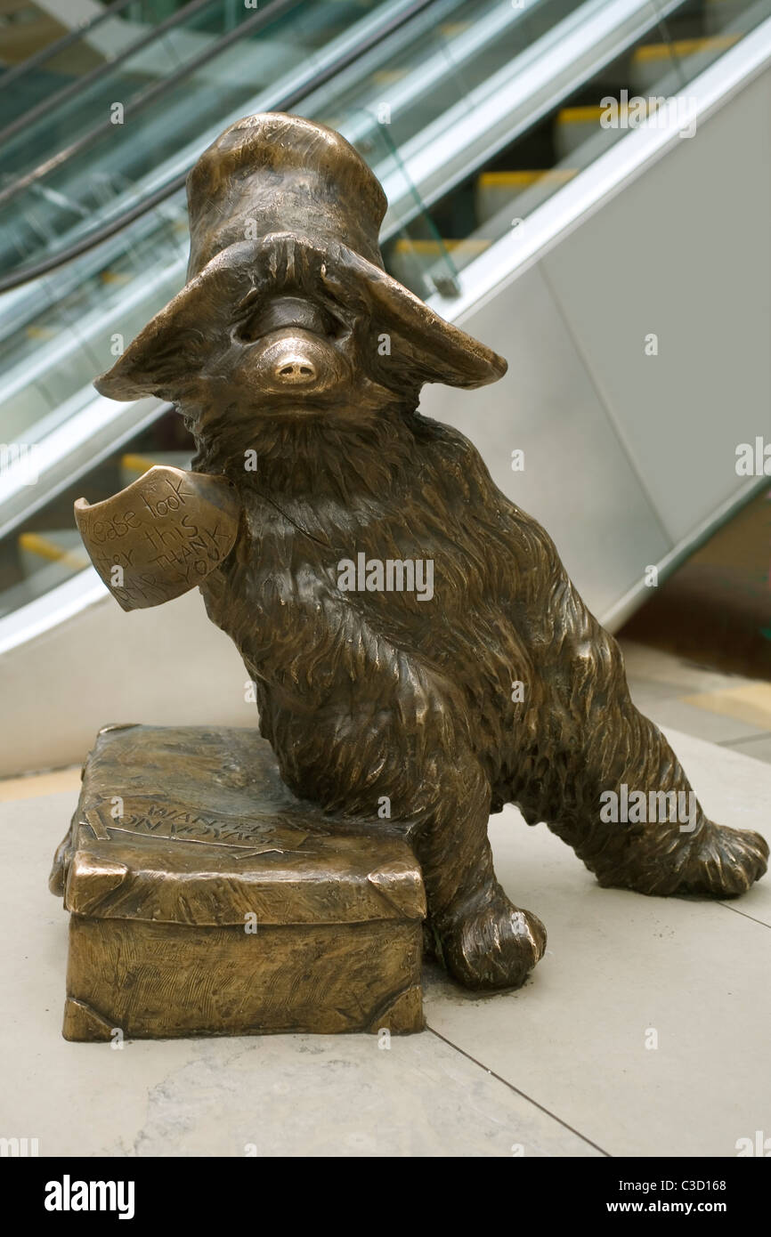 Paddington bear hires stock photography and images Alamy