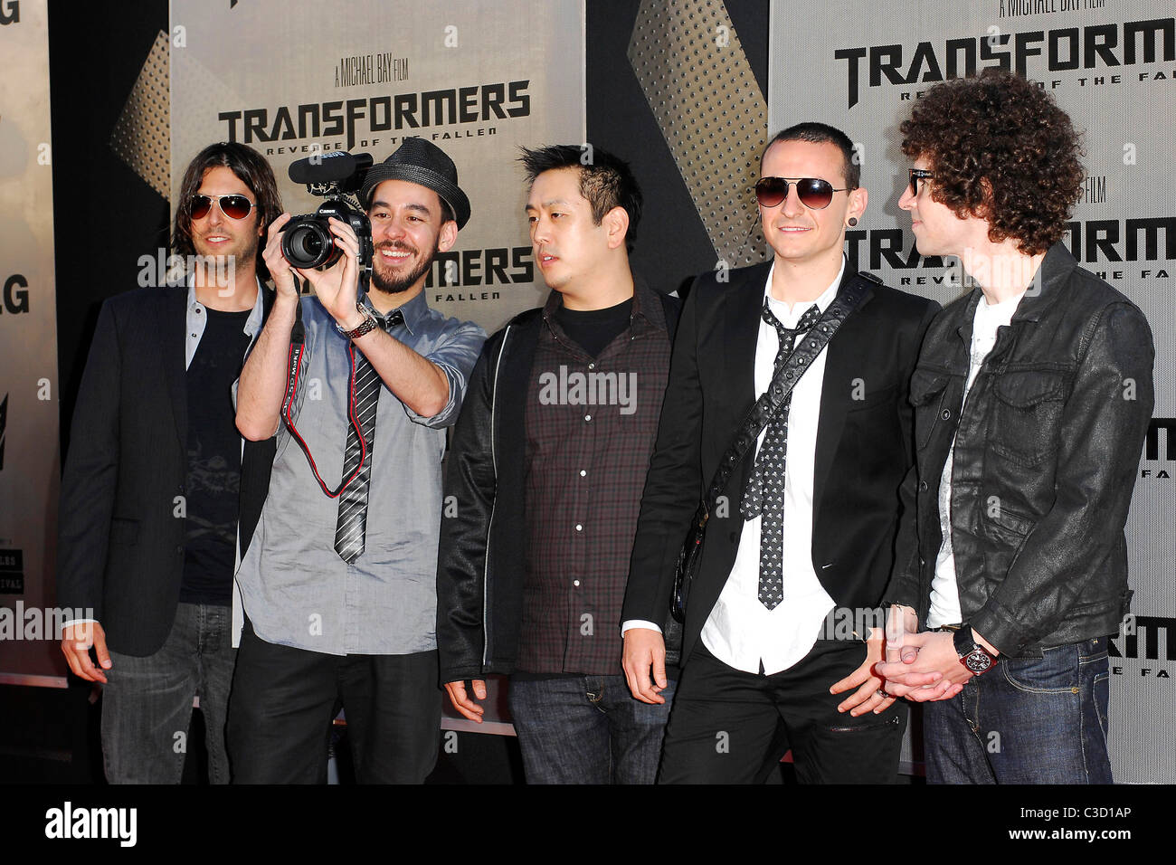 Linkin Park, Joseph Hahn, Mike Shinoda, Chester Bennington, Brad Delson, Rob Bourdon, Dave 'Phoenix' Farrell 2009 Los Angeles Stock Photo