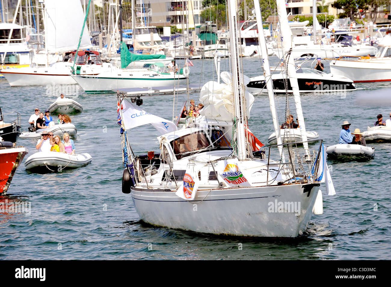 Zac Sunderland 17year old Thousand Oaks native has the youngest