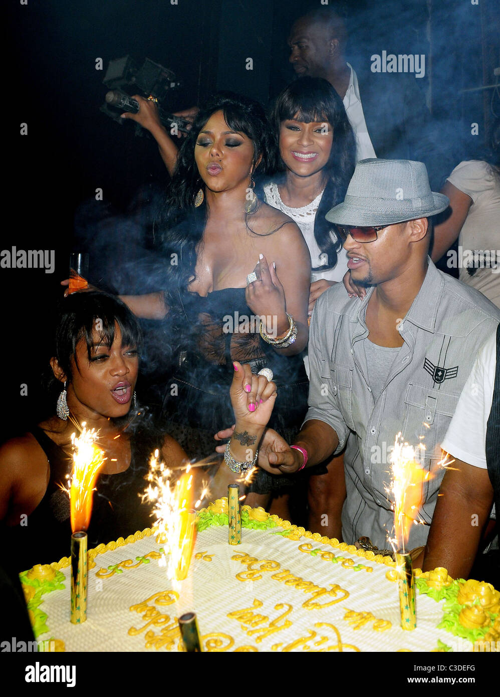 Trina, Lil' Kim and LisaRaye Lil' Kim's birthday celebration at Mansion(02)