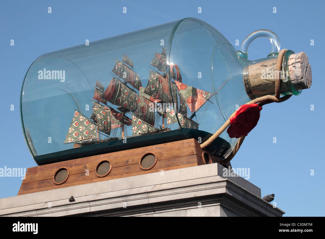 'Nelson's Ship in a Bottle', an art installation by Yinka Shonibare on the fourth plinth in Trafalgar Square, London, UK. Stock Photo