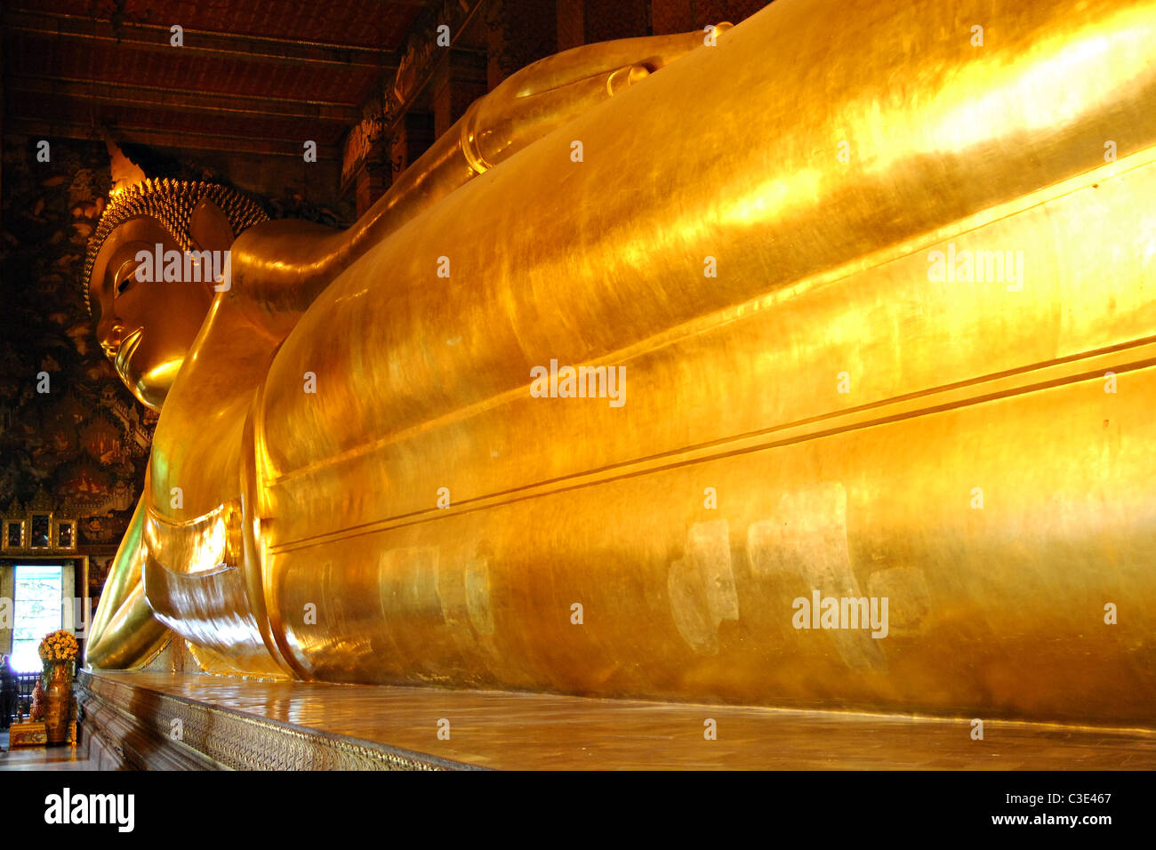 Reclining Buddha Bangkok Hi res Stock Photography And Images Alamy reclining-buddha-bangkok-hi-res-stock-photography-and-images-alamy