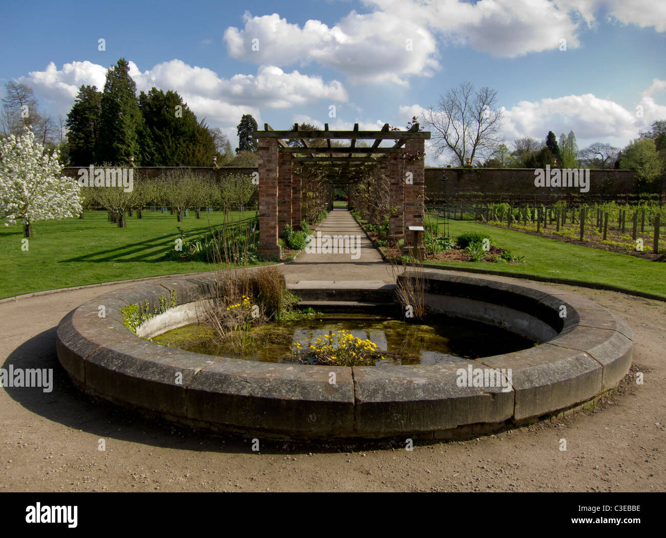 Tatton Park, Garden Pond, Formal Garden, Cheshire, England, UK Stock