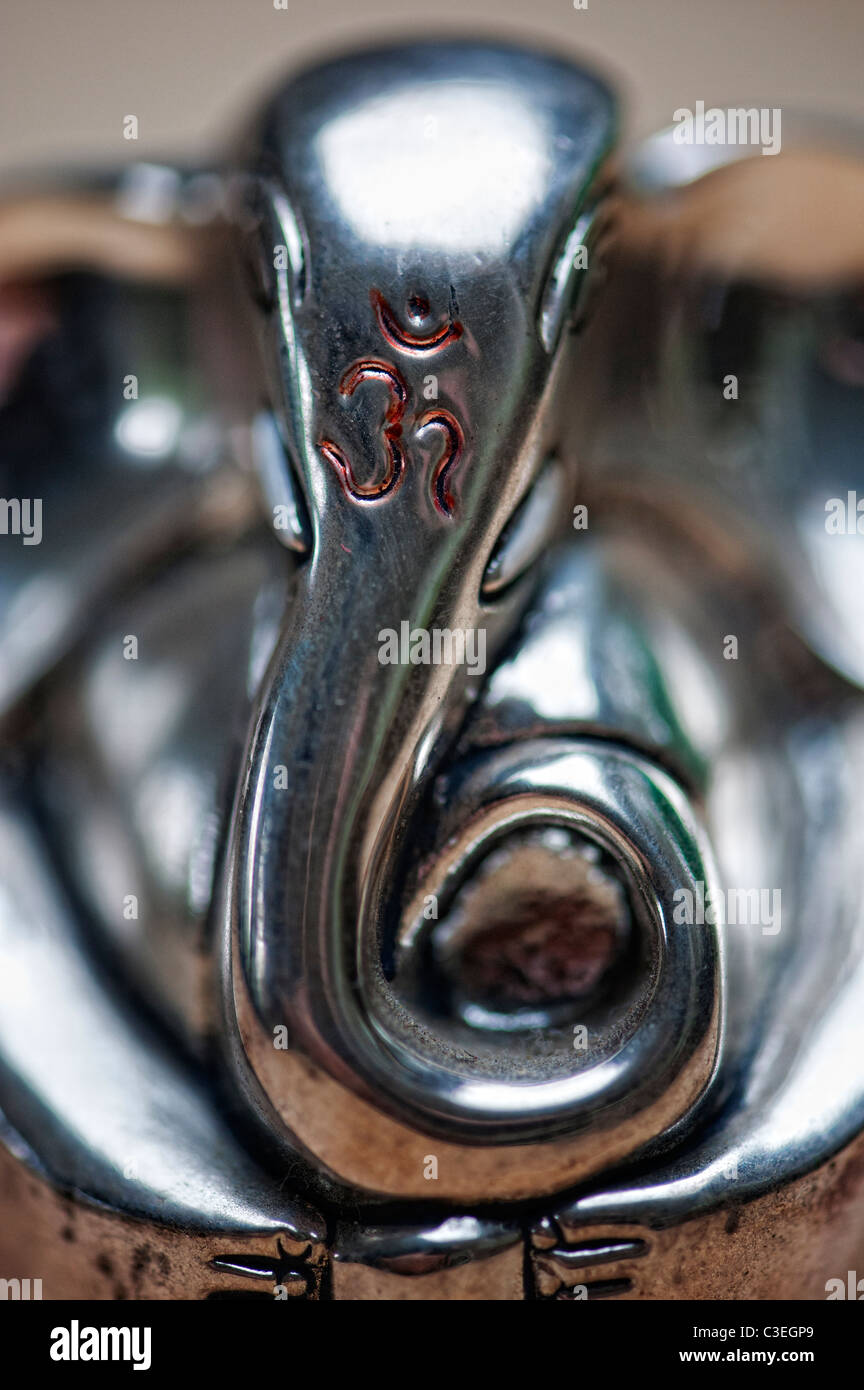 Silver ganesh hires stock photography and images Alamy