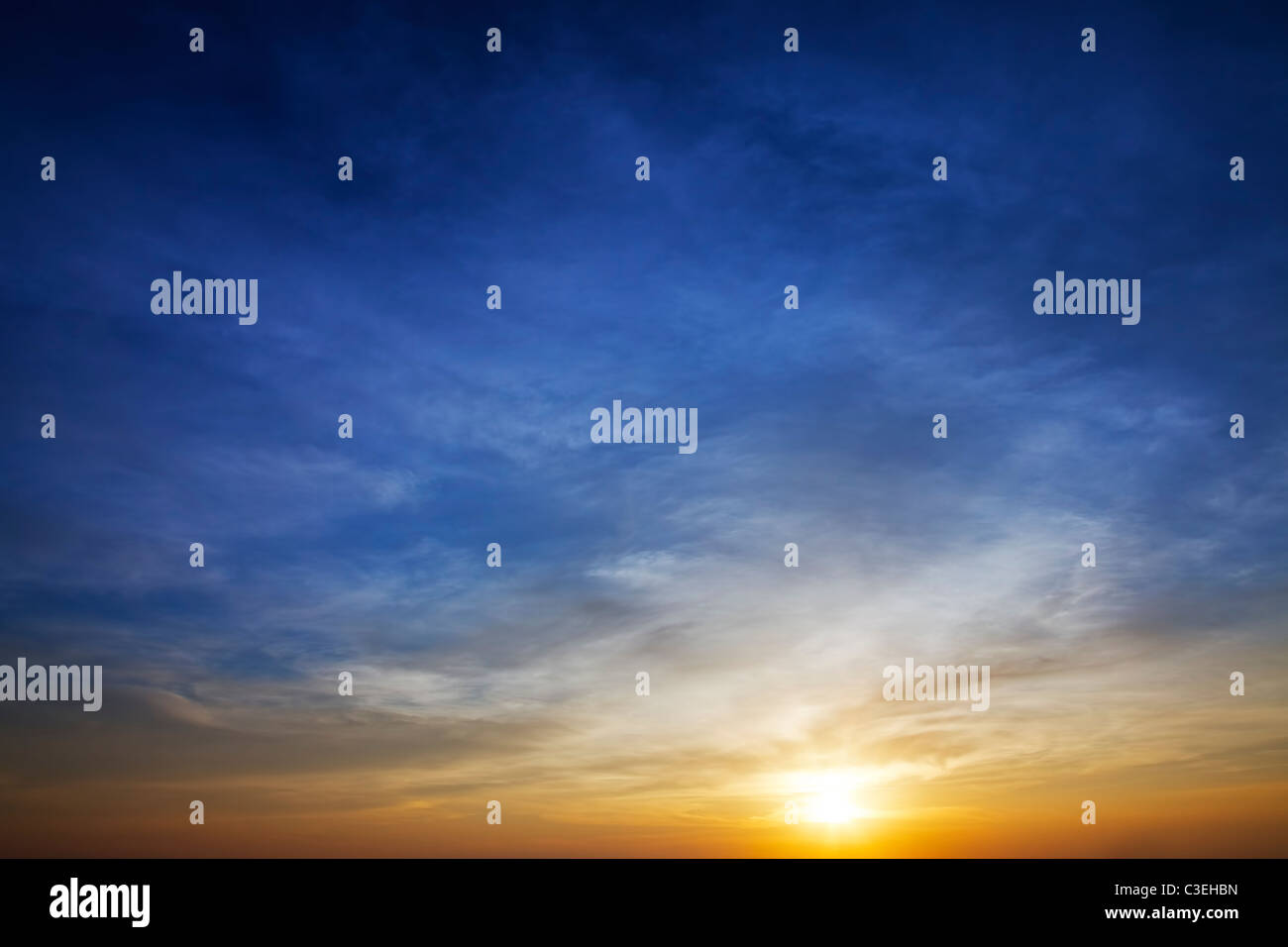 Dawn sky background hi-res stock photography and images - Alamy