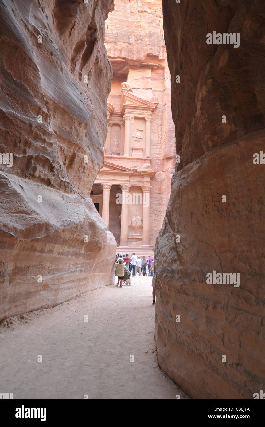 Sand stone carvings jordan hi-res stock photography and images - Alamy