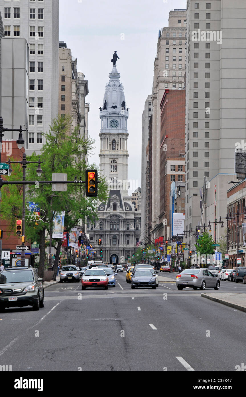 Philadelphia City Hall With William Penn Statue Atop The Tower. View From  The Road. Pennsylvania, USA. Stock Photo, Picture and Royalty Free Image.  Image 57811311.