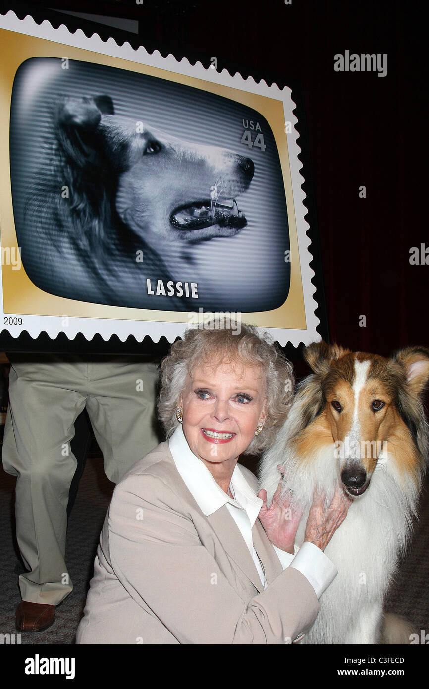 June Lockhart & Lassie USPS 'Early TV Memories' stamps unveiled at the Academy of Television Arts & Sciences in Nort Hollywood Stock Photo