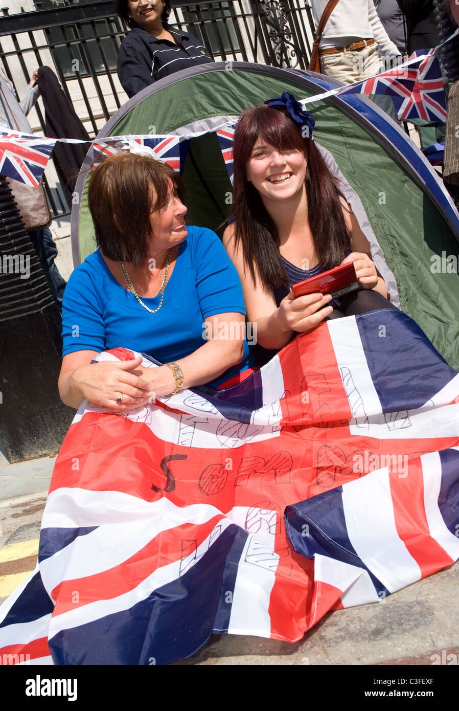 jolly campers outside Westminster abbey, the night before the royal wedding 2011 Stock Photo