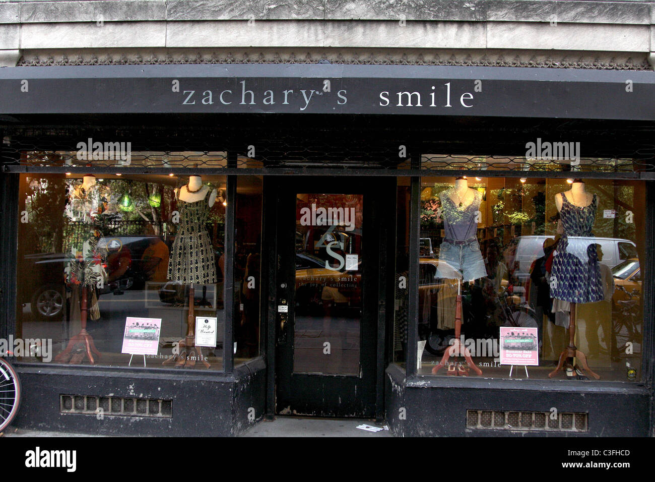 Atmosphere Frances Bean Cobain shopping at the vintage boutique Zachary's Smile in the East Village New York City, USA - Stock Photo