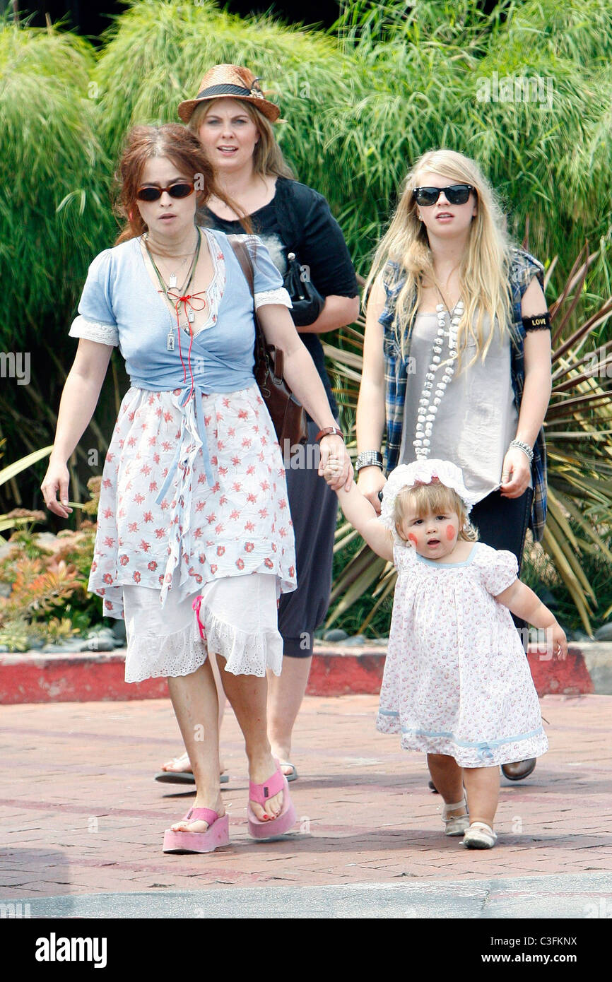 Helena Bonham Carter takes her baby daughter, Nell, out for a stroll in  Malibu Los Angeles, California - 21.08.09 Stock Photo - Alamy
