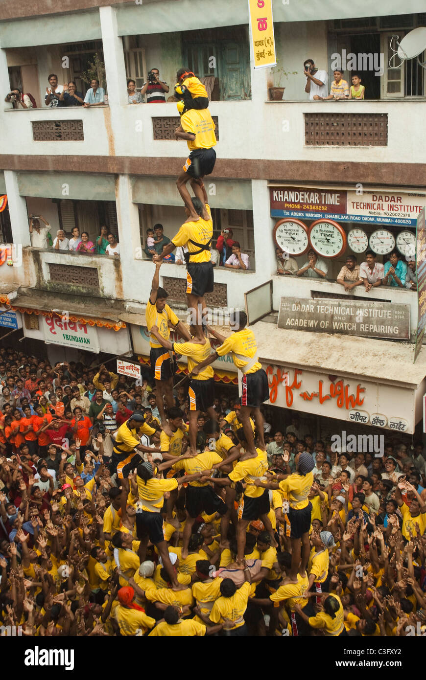 Dahi handi hires stock photography and images Alamy