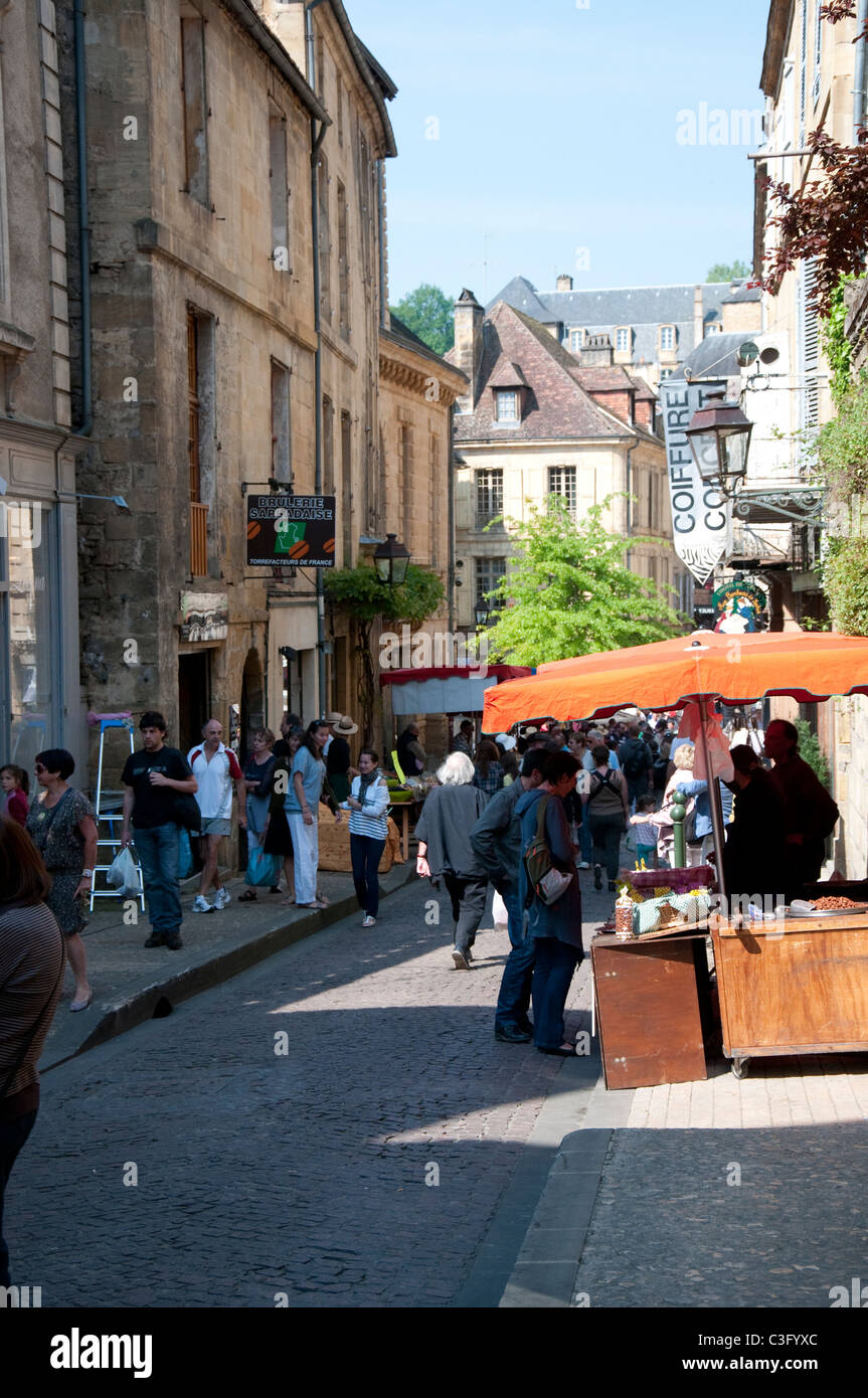 Market day in Sarlat, Dordogne Aquitaine France Stock Photo Alamy