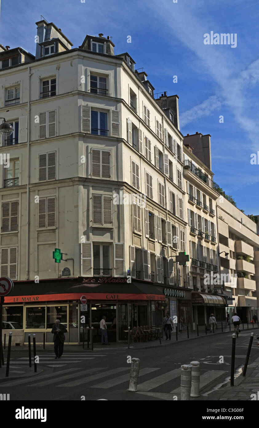 Typical street in the 7th Arrondissement, Paris Stock Photo