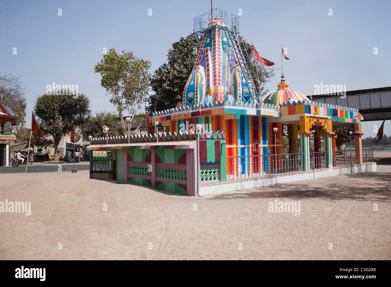 Temple in a city, Swaminarayan Akshardham Temple, Ahmedabad, Gujarat, India Stock Photo