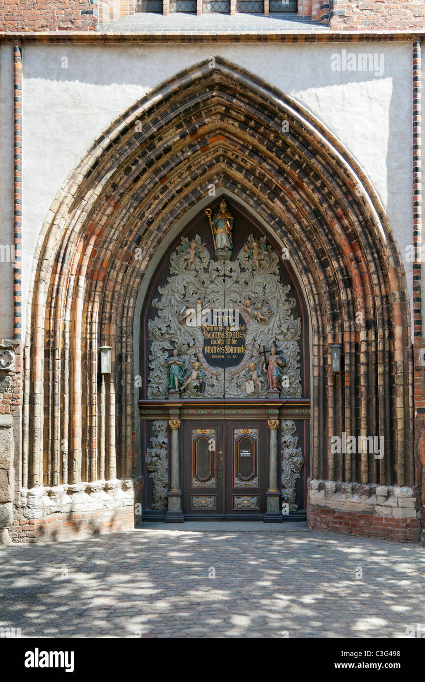 St Nikolai Kirche west portal, Stralsund, Mecklenburg Vorpommern, Germany Stock Photo