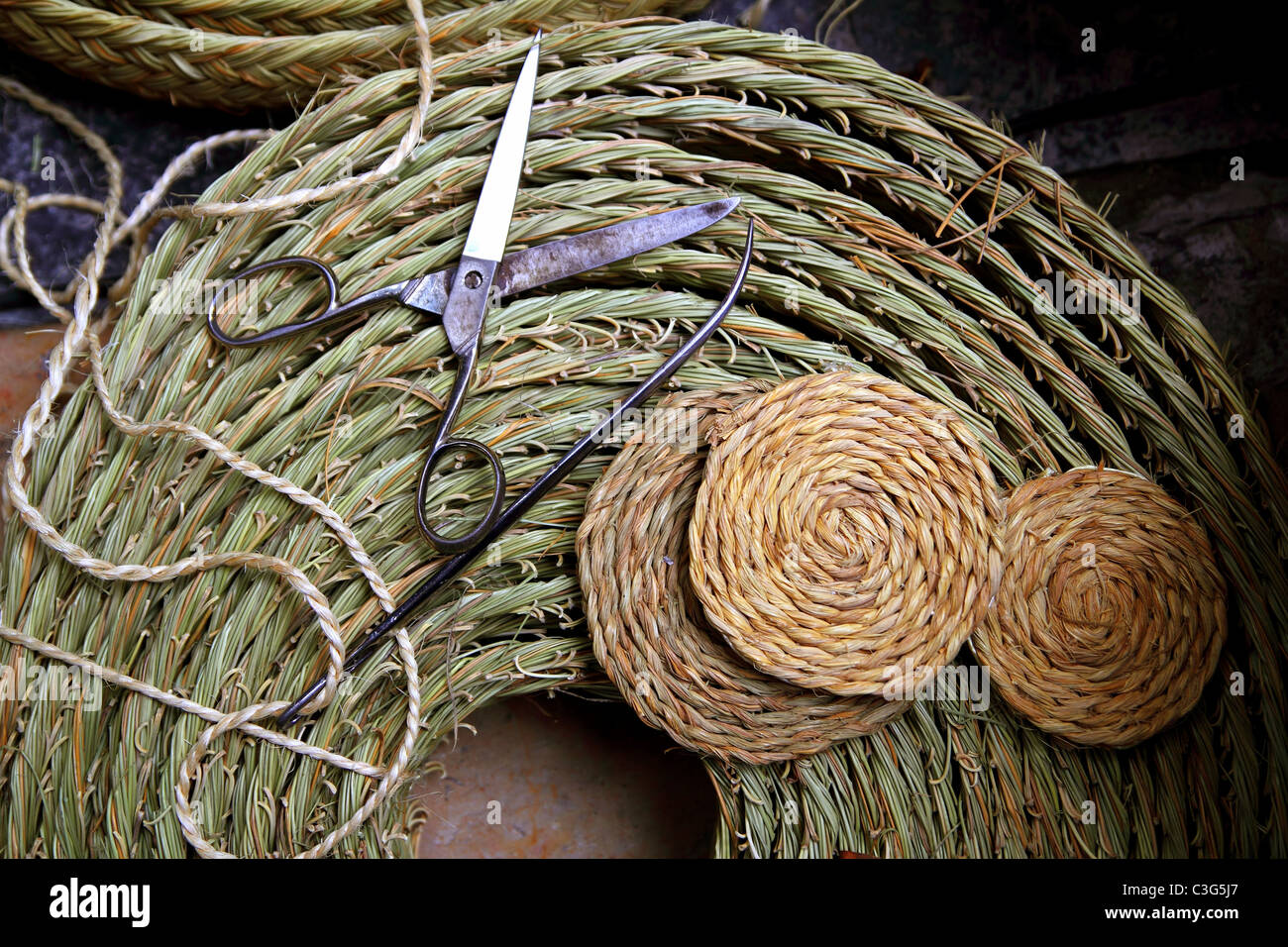 esparto weaver crafts tools scissor needle reed grass enea traditional Spain Stock Photo