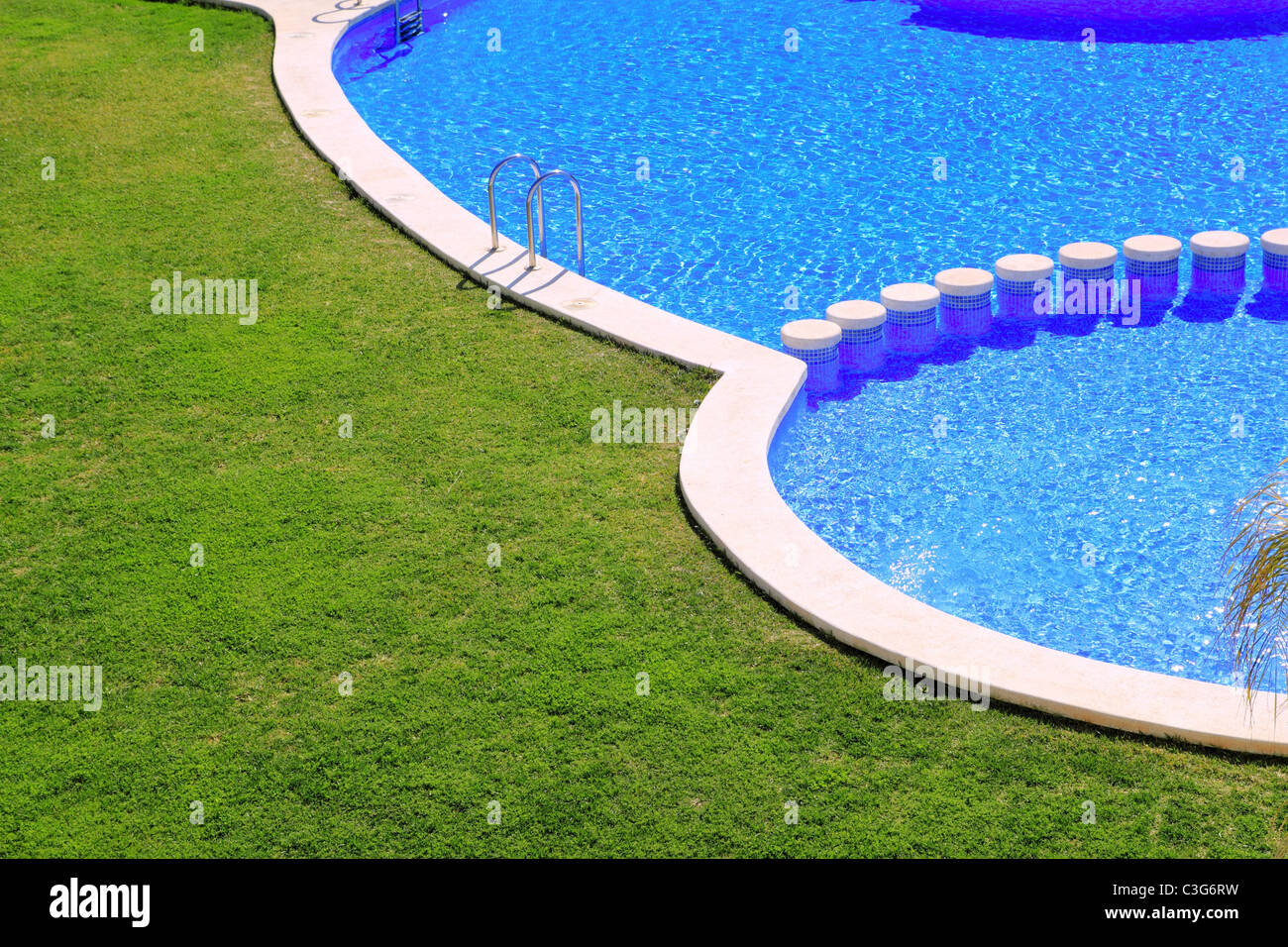 Blue tiles swimming pool stairs hi-res stock photography and images - Alamy
