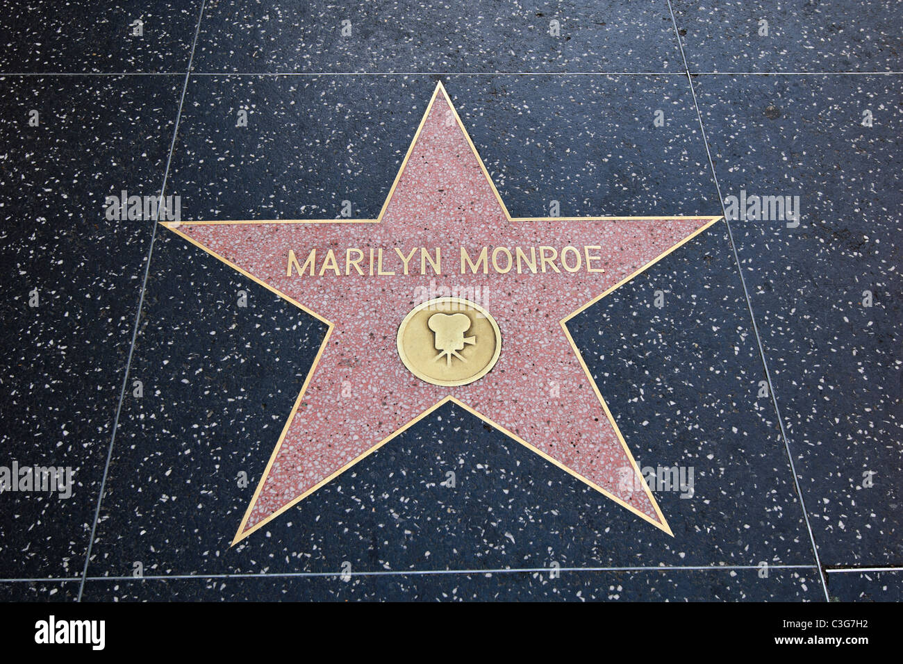 The world famous Hollywood Walk of Fame Stock Photo - Alamy