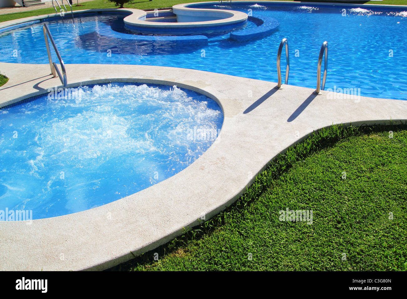 Jacuzzi pool in a modern hotel Stock Photo - Alamy