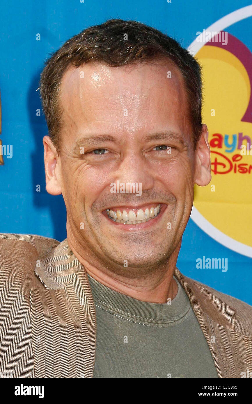 Dee bradley baker hi-res stock photography and images - Alamy