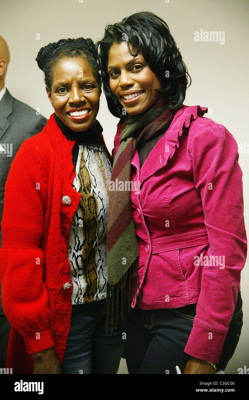 Omarosa Manigault-Stallworth and her mother Michael Jackson Talent Contest auditions sponsored by the Greater Washington Urban Stock Photo