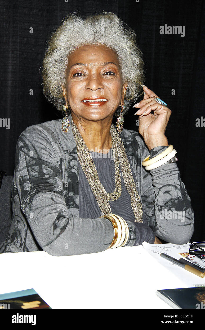 Nichelle Nichols Big Apple Comic Con 2009 at Pier 94 New York City, USA