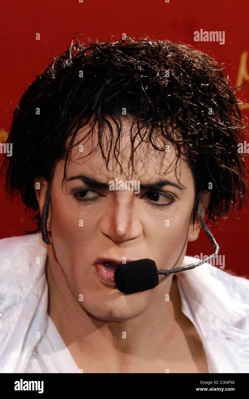 Michael Jackson impersonator Joby Rogers performs prior to the unveiling of a wax figure of Michael Jackson at Madame Tussauds Stock Photo