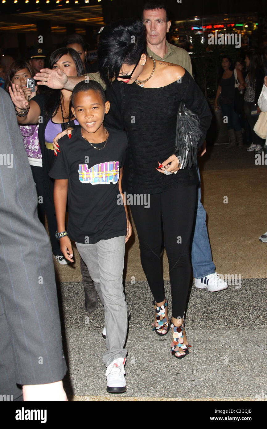 Black leggings rihanna broadway 280809 